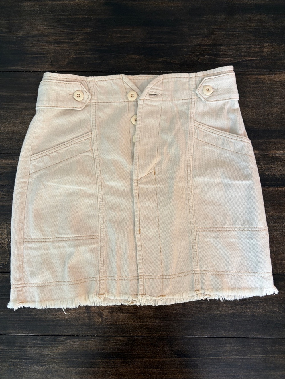 Free People: Casual Cream Button-Front Mini Skirt. Size 8 but fits like a 6